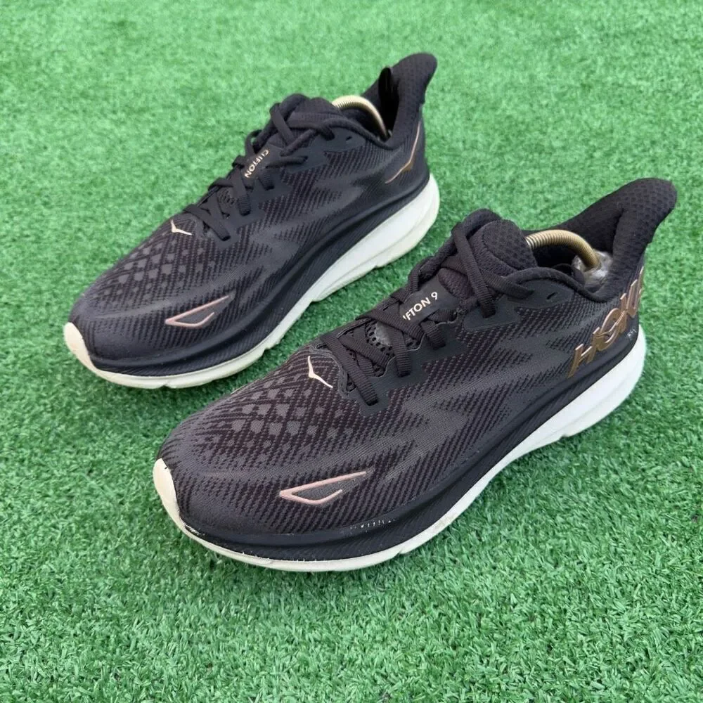 HOKA ONE ONE CLIFTON 9 WIDE - Women’s Running Shoes - SIZE 10D